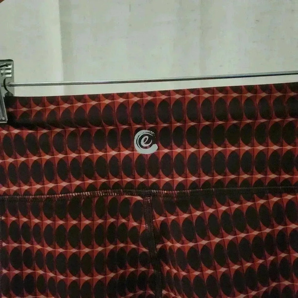 Johnny Was High Waist 7/8 Activewear NWT - Picture 4 of 6